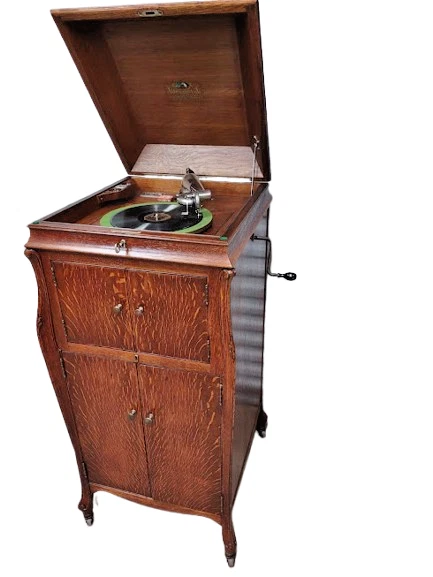 Victrola 14 in Oak - Front View